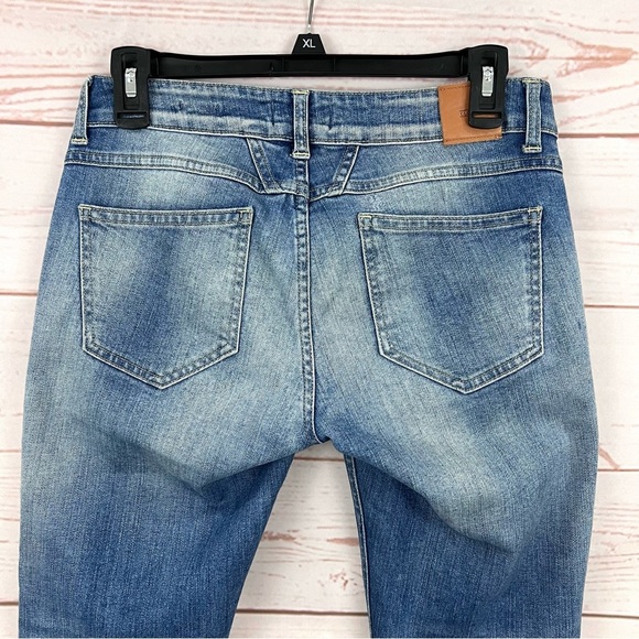 Closed Made In Italy Starlet Raw Released Hem Distressed Faded Crop Jeans - Picture 12 of 16